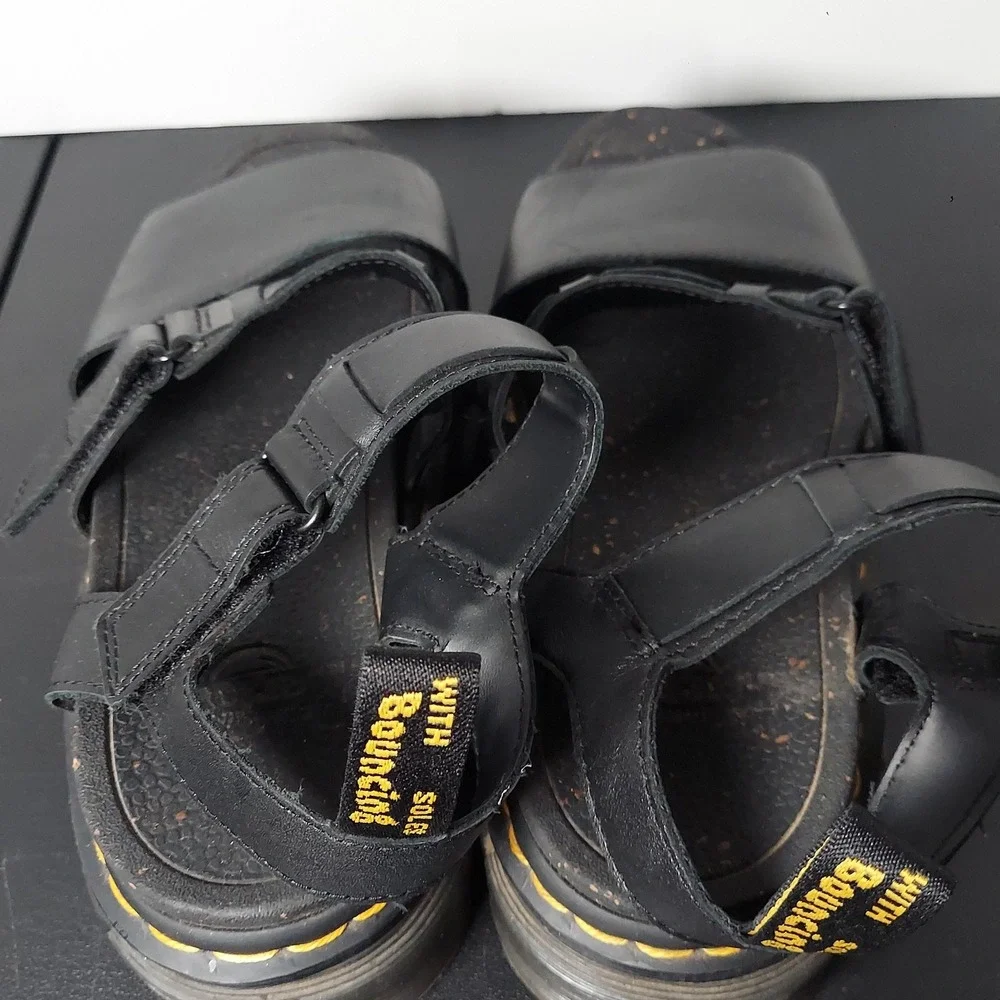 Dr. Martens Ricki 3-Strap Sandals Womens 9 Black Leather Platform